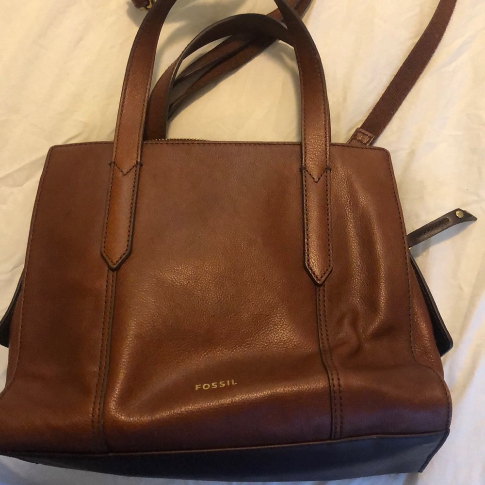 Brown leather fossil purse